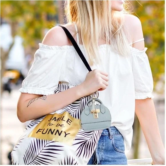 NEW Mini Purse Bag Charm Keychain Micro Pouch Bag Cles Compact Mini Wallet Cream - Picture 6 of 6